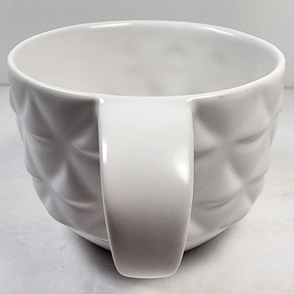 Starbucks 2013 New Bone China White Coffee Tea Mug Faceted Textured Geometric - Picture 4 of 8